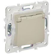 Розетка 1-м SKANDY 16А IP44 с заземл. защ. шторки с крышкой SK-R11B беж. IEK SK-R16-16-44-K10